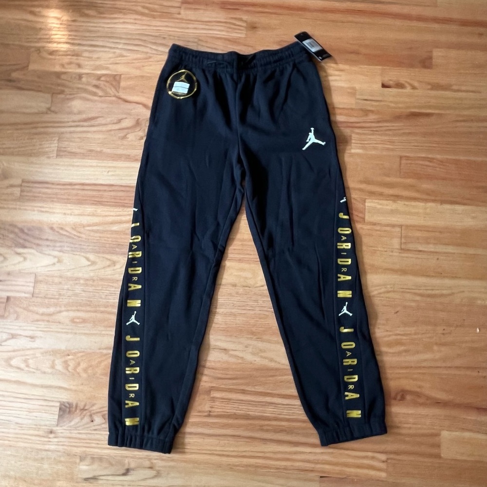 air jordan new with tags never worn kids size xl